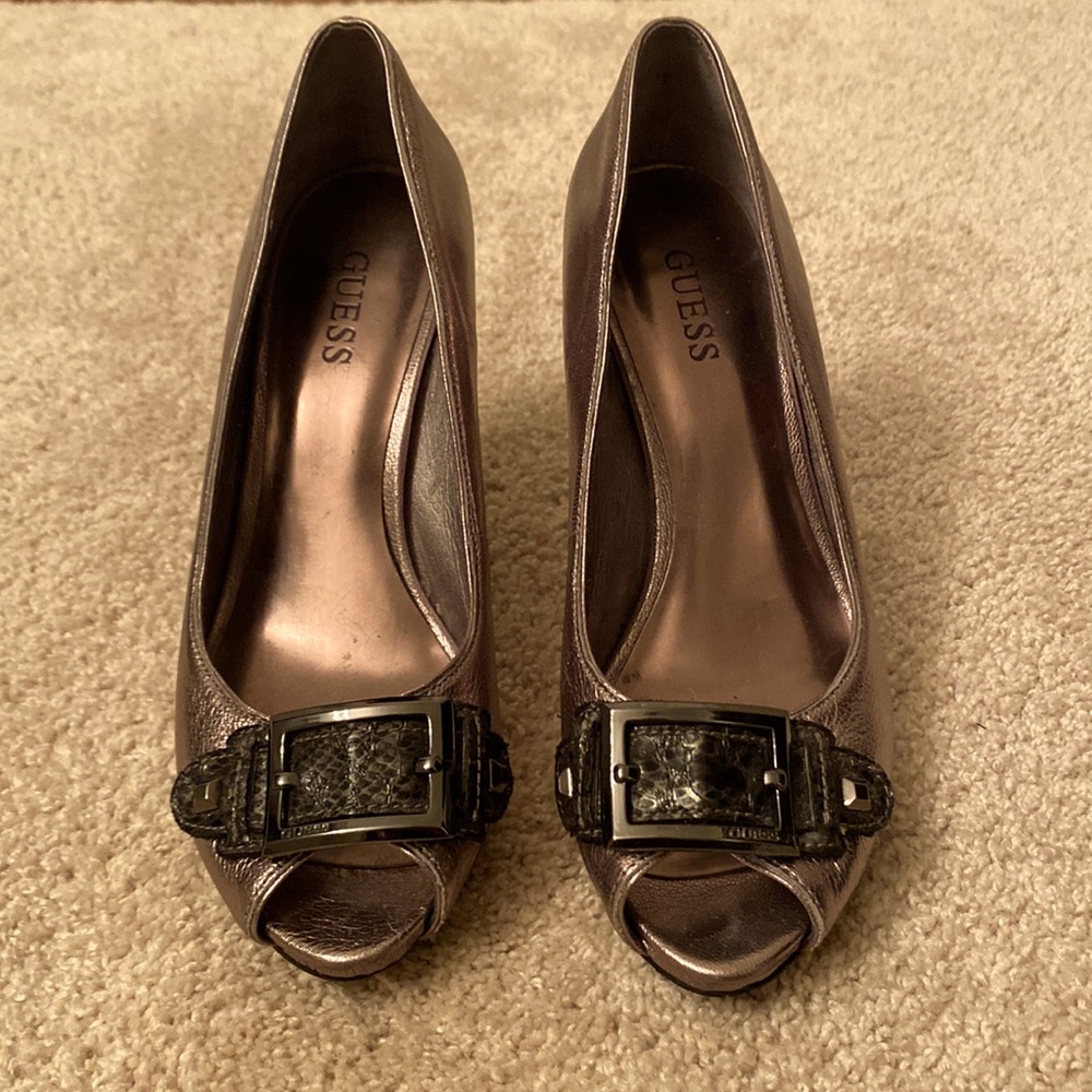Guess metallic peep toe heels with buckles Size 6 1/2
